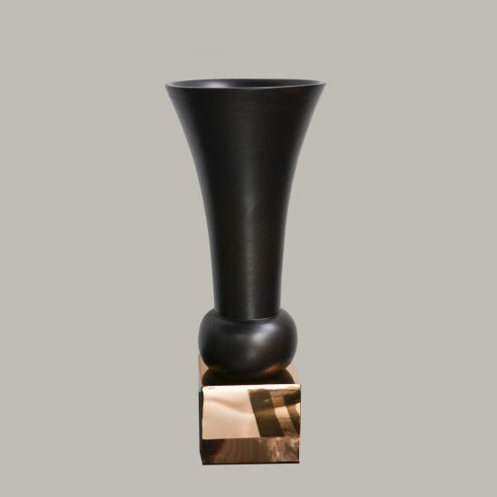 VASO PRETO M BASE COBRE