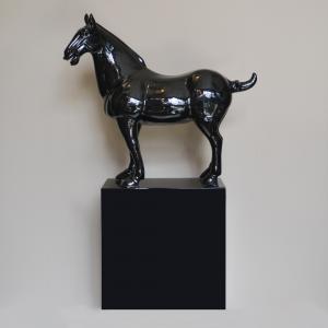 CAVALO CERAMICA LACA PRETO GG