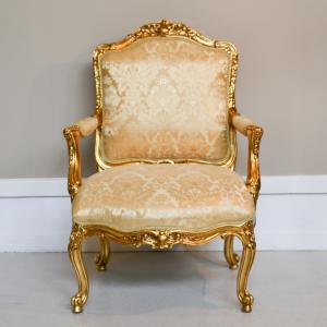 POLTRONA LOUIS XV OURO/SEDA DAMASC BEIGE